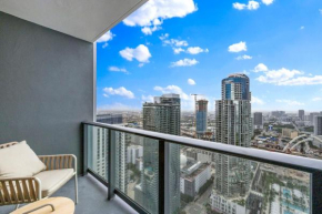 On 46th Floor! Amazing Views and Top Amenities